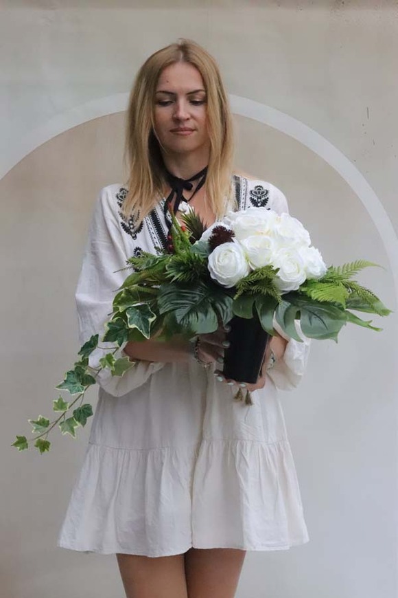 Culli Rose, bukiet nagrobny we wkładzie