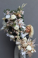 Mortario Kalia, nowoczesny bukiet nagrobny we wkładzie