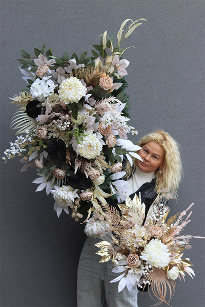 Mortario Kalia, nowoczesny bukiet nagrobny we wkładzie