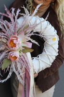 Benolli, asymetryczny wianek dekoracyjny