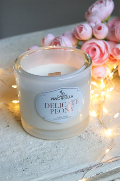 Delicate Peony, sojowo-kokosowa świeca zapachowa w szkle, biała, 170g