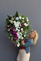 Królewska 2, elegancka wiązanka nagrobna