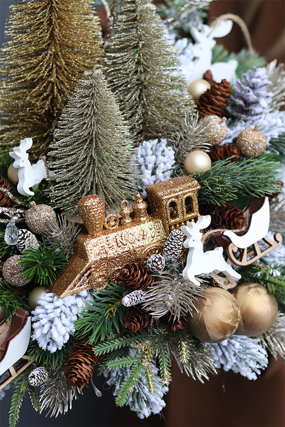 Złota Legenda, świąteczny stroik na brzozie