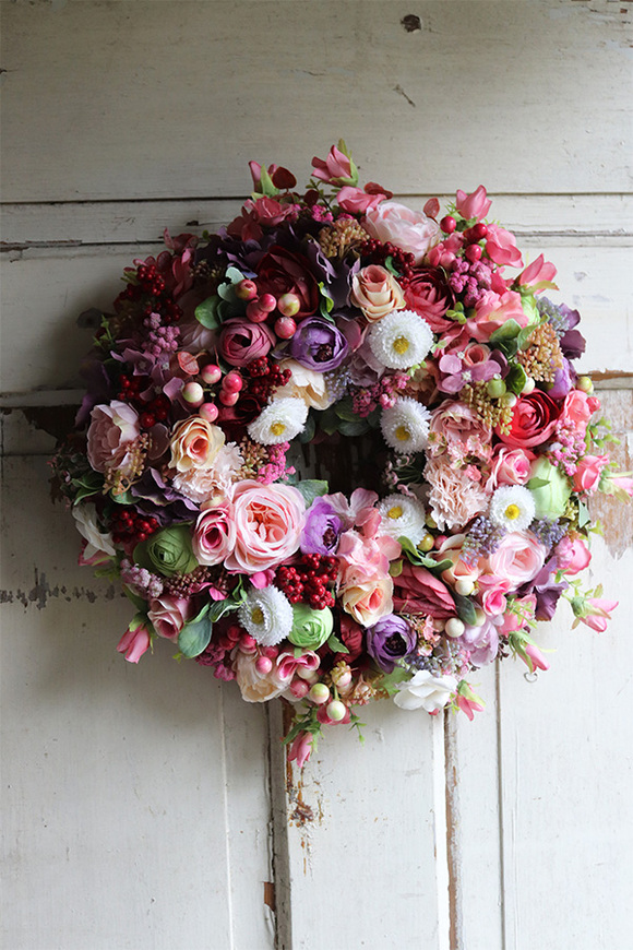 atrakcyjny kwiatowy wianek, Perrasa Pink, wym.37cm  