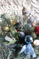 Niebieski Kielich, świąteczny stroik z ptaszkiem