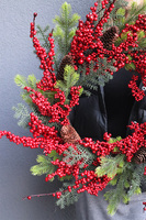 Delores Red, zimowy wianek owocowy