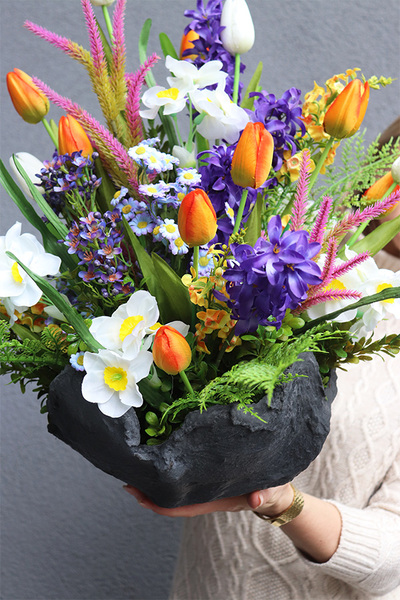 Wera New Volcan, kompozycja nagrobna w misie