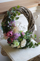 Verrasa, asymetryczny wiosenny wianek