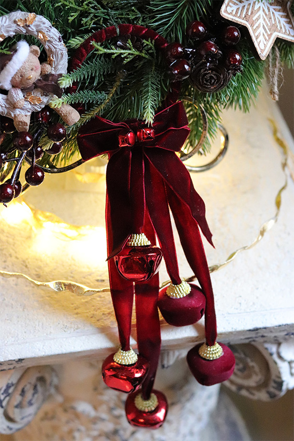 Bordove Love, świąteczny wianek na drzwi