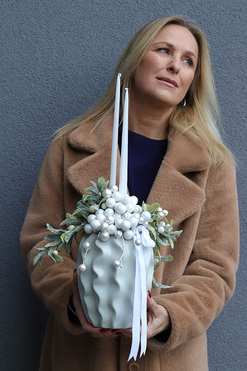 OD RĘKI Pearl Winter, świąteczny stroik ze świecami, wym.50x22cm 