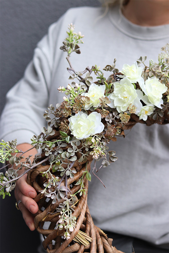 Japonia, wiosenny wianek na drzwi