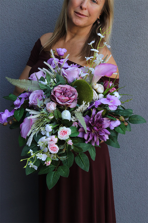 Neutela, kompozycja kwiatowa nagrobna