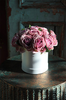 flowerbox z fioletowymi różami, Graciosi, wym.23x25cm