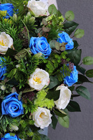 Kerisa Blue, wiązanka kompozycja nagrobna w misie