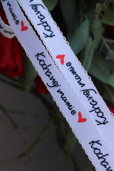 Red Tulips, dekoracja nagrobna w kształcie serca