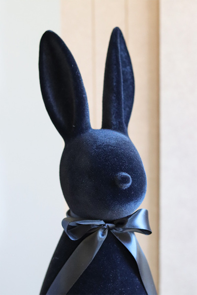 Bunny the Star, figurka wielkanocna zajączek, czarny