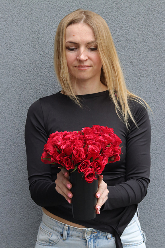 New Design Love, nowoczesny bukiet nagrobny we wkładzie