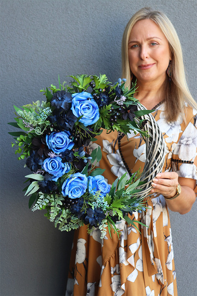 Grantowe Róże, kwiatowy wianek na drzwi, śr.35cm