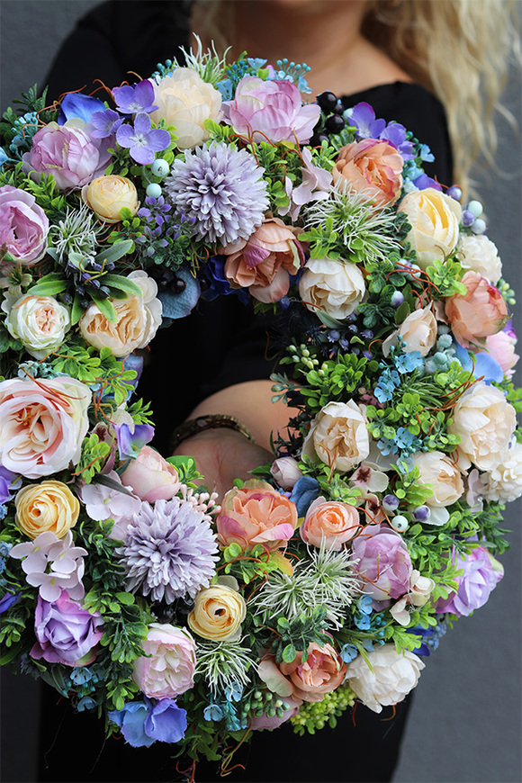 Spring Power, wianek kwiatowy na drzwi