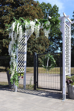 elegancka girlanda z białymi kwiatami, Wisterianna, dł.350cm   