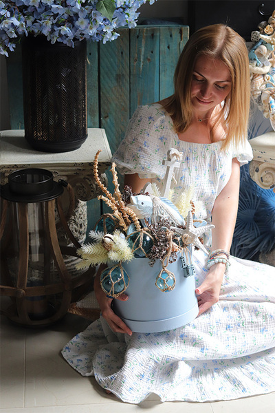 Morskie Opowieści, flowerbox marynistyczny z kotwicą