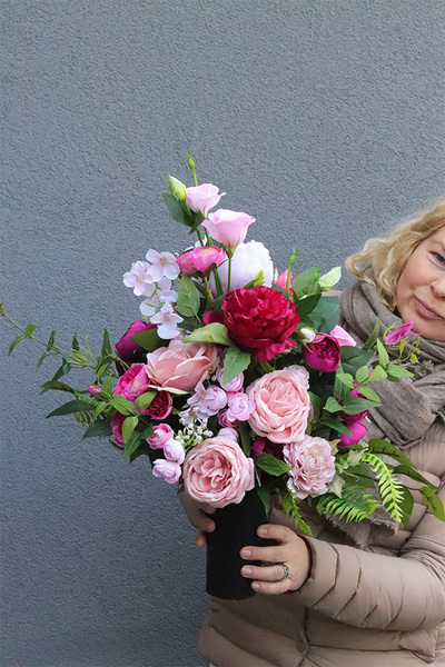 Pink Derette, komplet dekoracji nagrobnych