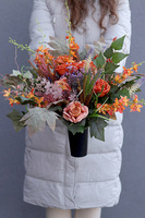 Jesienne Oranże, bukiet nagrobny we wkładzie do wazonu