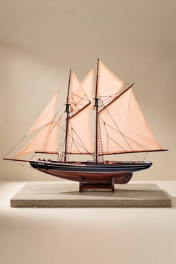 Bluenose, model figurka szkunera, wys.66cm 