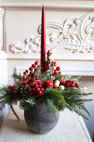 Czerwień na Wigilię, stroik świąteczny ze świecą