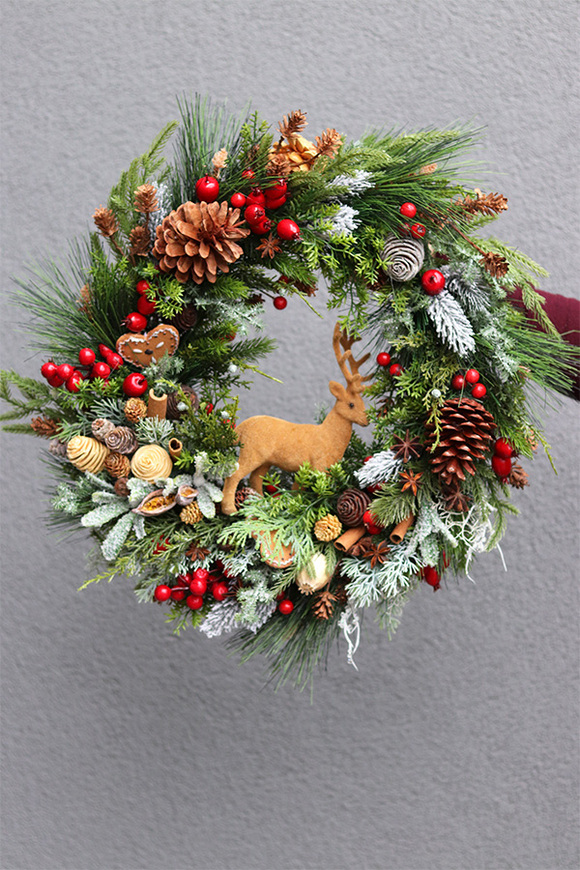 Renifer u Doris, zimowy wianek z reniferem