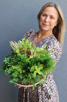 Rozkosz, kompozycja sukulenty w miedzianej misie