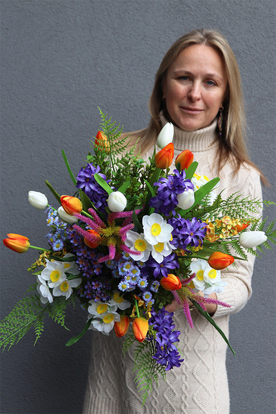 Wera New Volcan, kompozycja nagrobna w misie