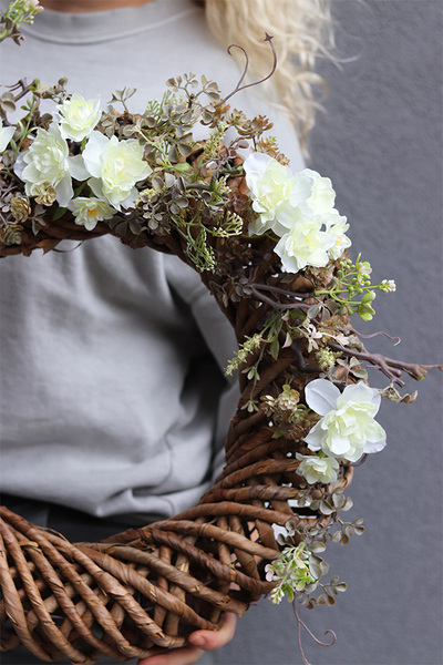 Japonia, wiosenny wianek na drzwi