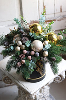 Christmas Coming, flowerbox świąteczny ze złotymi bombkami, wym.39x45cm 