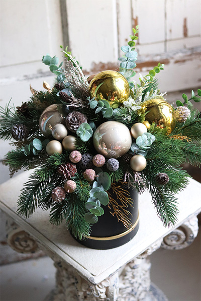 Christmas Coming, flowerbox świąteczny ze złotymi bombkami, wym.39x45cm 