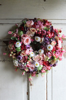 atrakcyjny kwiatowy wianek, Perrasa Pink, wym.37cm  