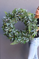 Eukaliptus Modern, zielony wianek na drzwi