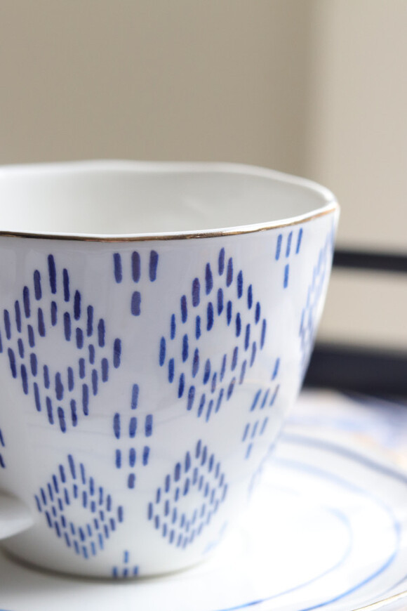 Elegance, porcelanowa filiżanka ze spodkiem w pudełku