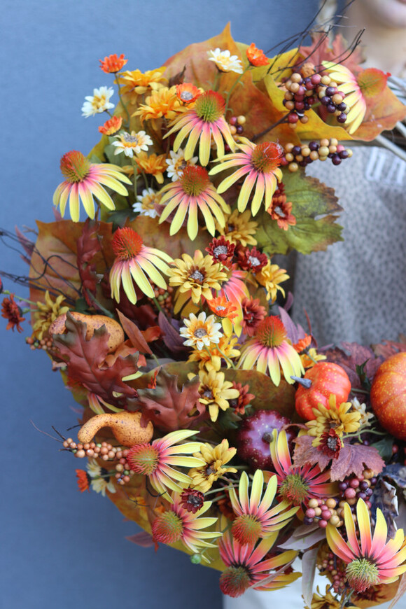 Autumn Garden, asymetryczny jesienny wianek