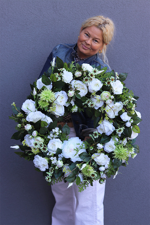 Monolina, wieniec nagrobny