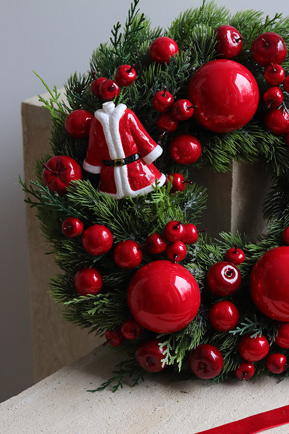 Witaj Mikołaju, czerwony świąteczny wianek
