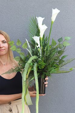 Kalla Elegance, bukiet nagrobny z kaliami, wys.70cm