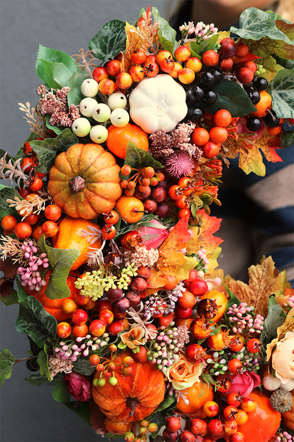 Jesień w Domu Big, jesienny wianek z dyniami