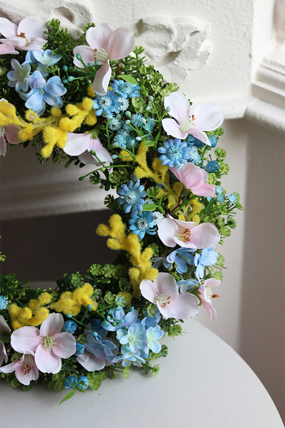 Gresa, dekoracyjny wianek na drzwi