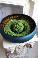 Modern Cecile Moss Blue 2, nowoczesny stroik świąteczny z kulą