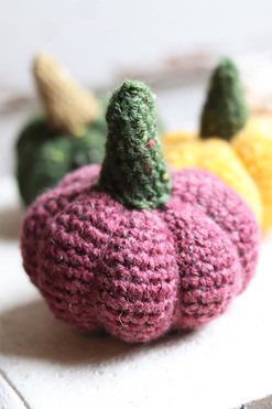 Handmade Pumpkin, dekoracyjna dynia, bakłażanowa, śr.10cm