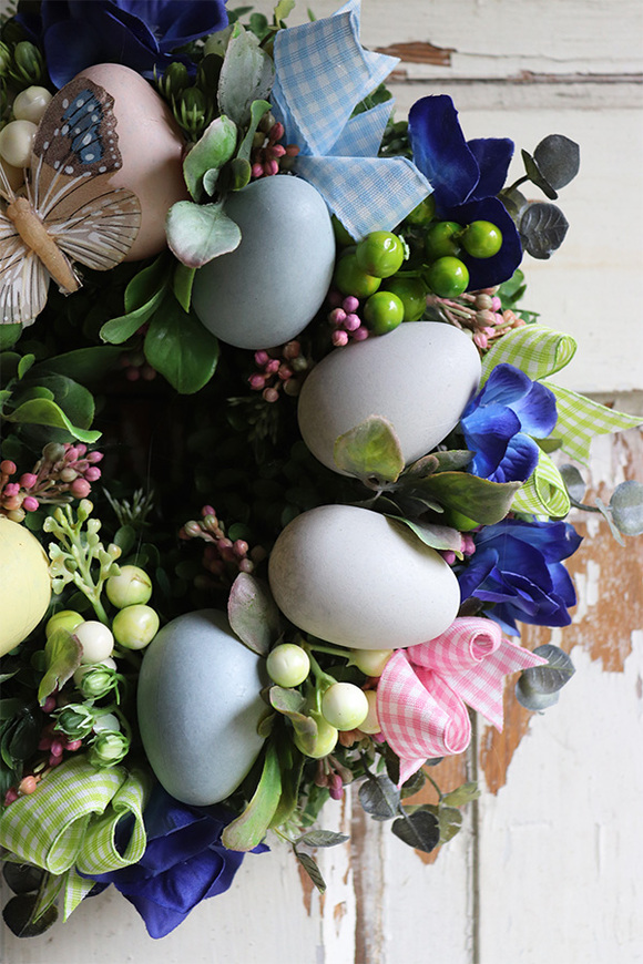 Butterfly Blue, wielkanocny wianek - stroik, śr.27cm