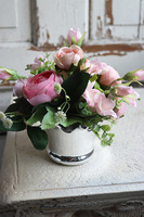 Crown Mini, kompozycja kwiatowa w srebrnej koronie, wym.18x18cm 