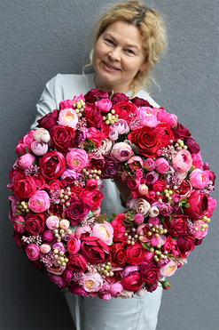 Pinkano Tenata 2, bardzo bogaty różowy wianek, śr.50cm 