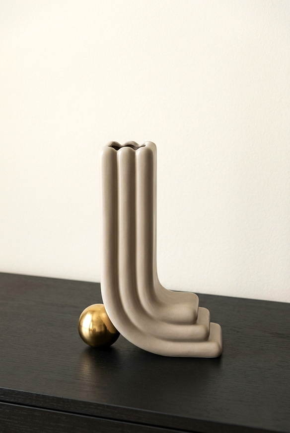 Lyon, nowoczesny wazon ceramiczny z kulą